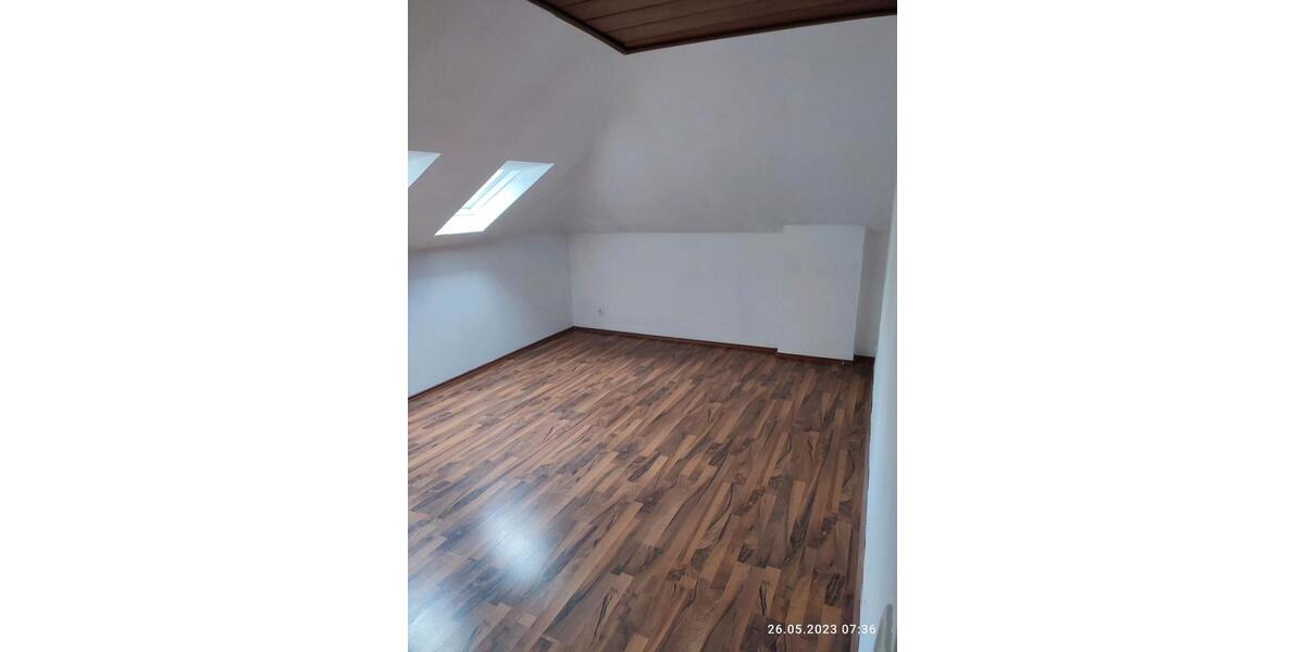 Dachgeschoßwohnung Hemer - 3 Zimmer, 77 m&sup2;, 475&euro; | Angebot:25311443