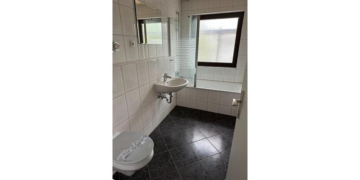 Etagenwohnung Lünen - 2 Zimmer, 67 m&sup2;, 700&euro; | Angebot:26348202