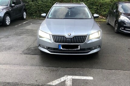 Skoda Superb Kombi 157.000 km 17.100 &euro; Werdohl 58791