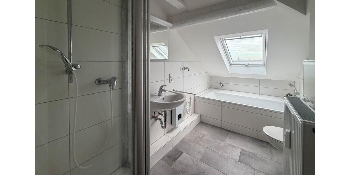 Dachgeschoßwohnung Gevelsberg - 4 Zimmer, 81 m&sup2;, 610&euro; | Angebot:25234927