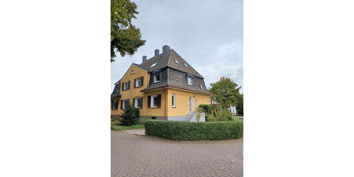 Doppelhaushälfte Bergkamen - 8 Zimmer, 140 m&sup2;, 330.000&euro; | Angebot:27607395