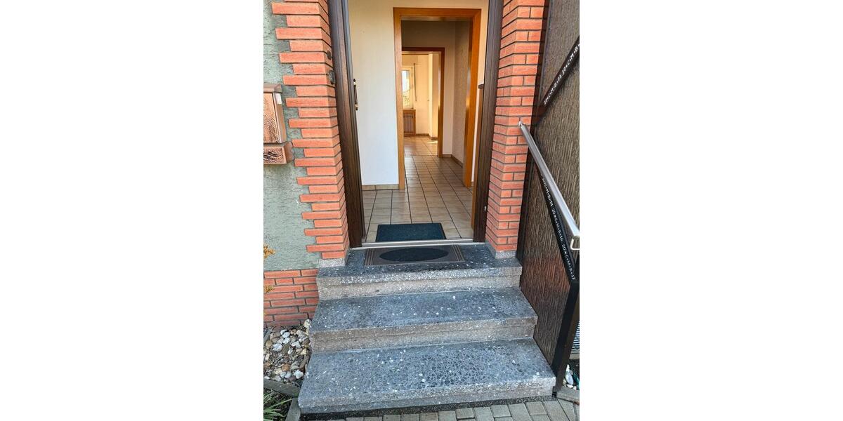 Doppelhaushälfte Bergkamen - 5.5 Zimmer, 94 m&sup2;, 1.090&euro; | Angebot:25982312