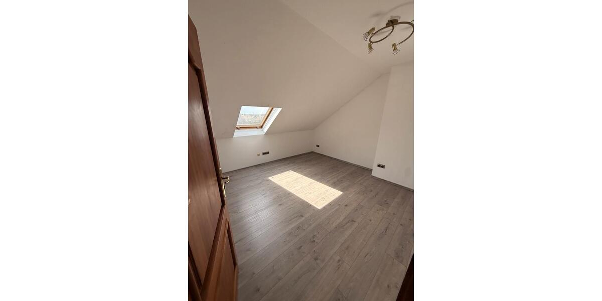 Dachgeschoßwohnung Bochum Werne - 2 Zimmer, 75 m&sup2;, 750&euro; | Angebot:26408151
