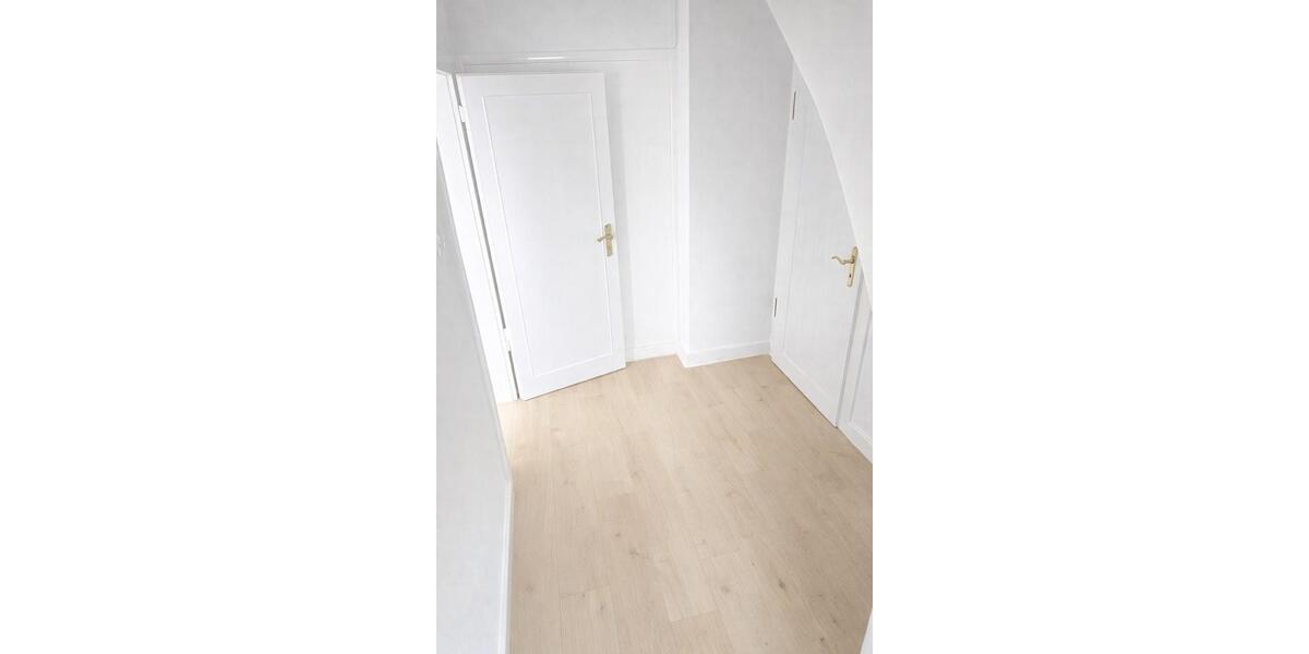 Dachgeschoßwohnung Gevelsberg - 2.5 Zimmer, 77 m&sup2;, 770&euro; | Angebot:25843790