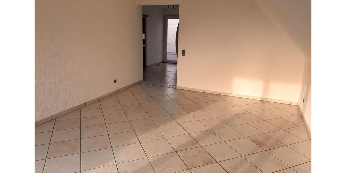 Dachgeschoßwohnung Lüdenscheid Augustenthal - 3 Zimmer, 70 m&sup2;, 560&euro; | Angebot:25865874