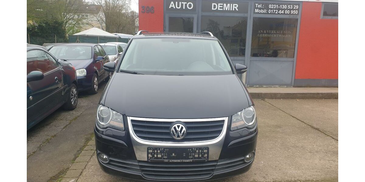 VW Touran 294.900 km 3.699 &euro; Dortmund 44328