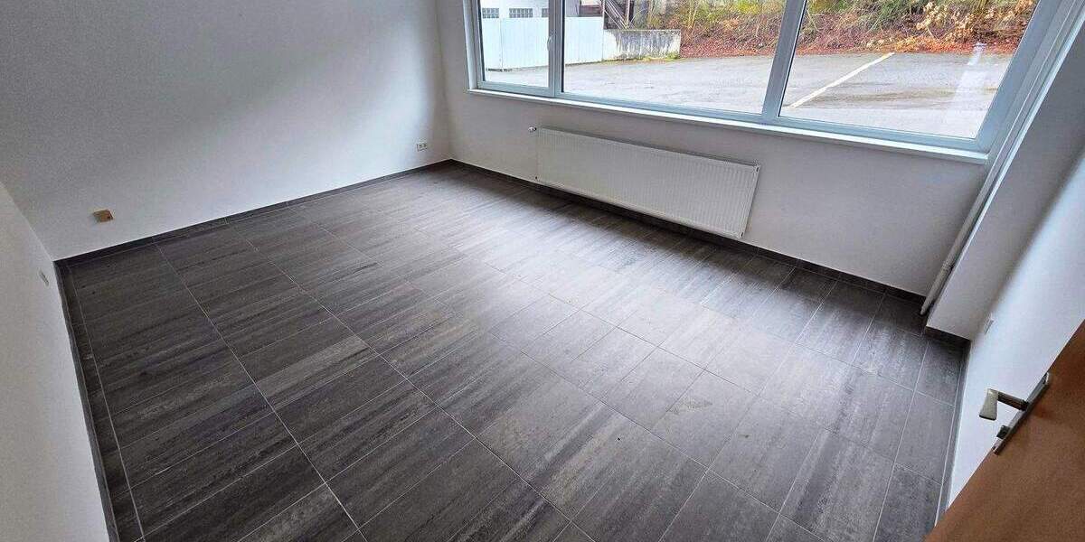 Gewerbeobjekt Lüdenscheid Staberg - 2 Zimmer, 500 m&sup2;, 3.000&euro; | Angebot:25688972