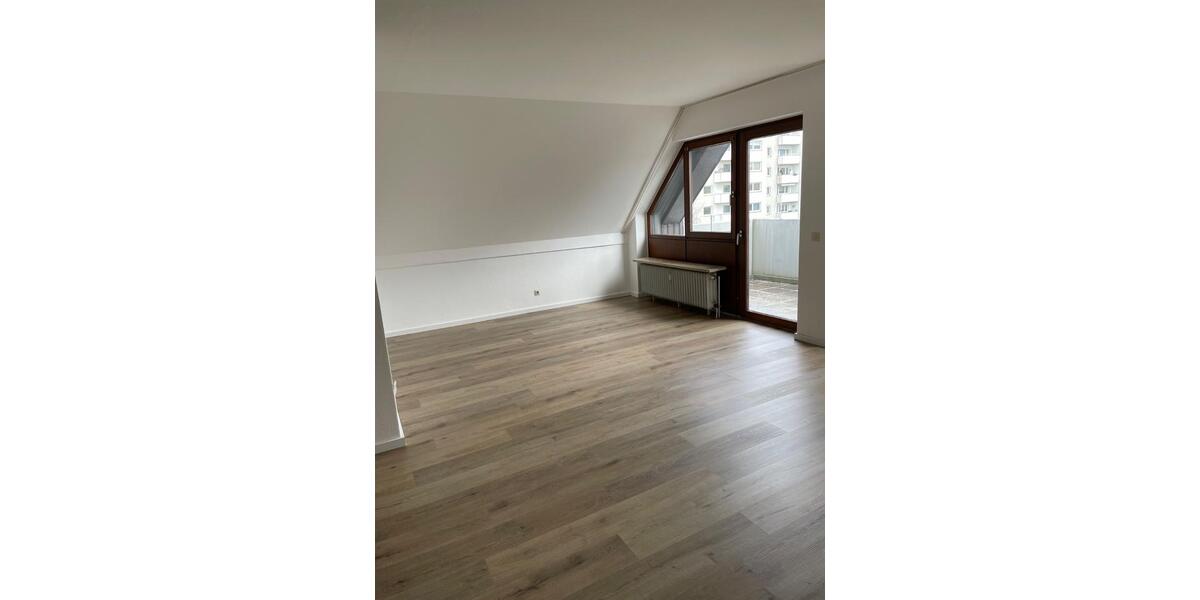 Dachgeschoßwohnung Dortmund Brackel - 1.5 Zimmer, 56 m&sup2;, 560&euro; | Angebot:24862652