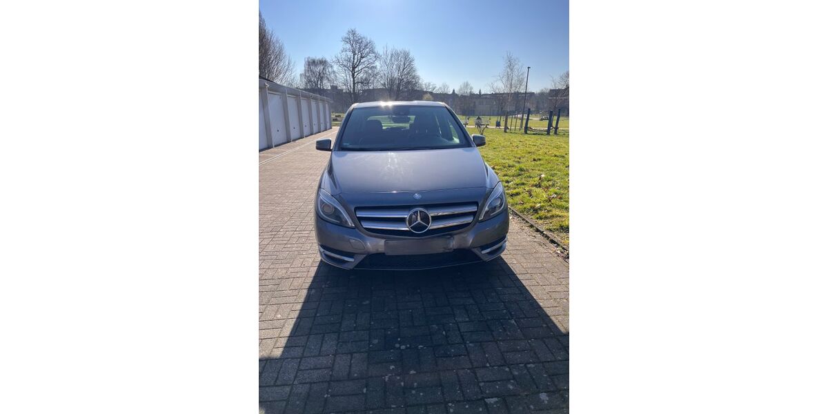 Mercedes-Benz B 180 182.000 km 7.199 &euro; Herne 44625
