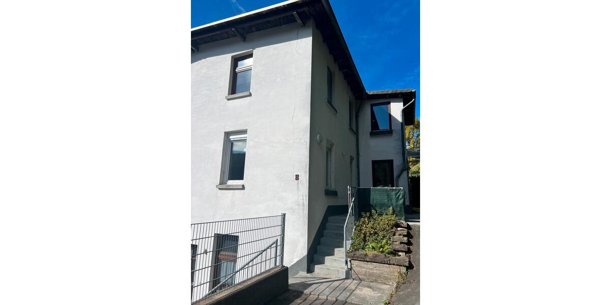 Dachgeschoßwohnung Werdohl - 1 Zimmer, 38 m&sup2;, 300&euro; | Angebot:27570477