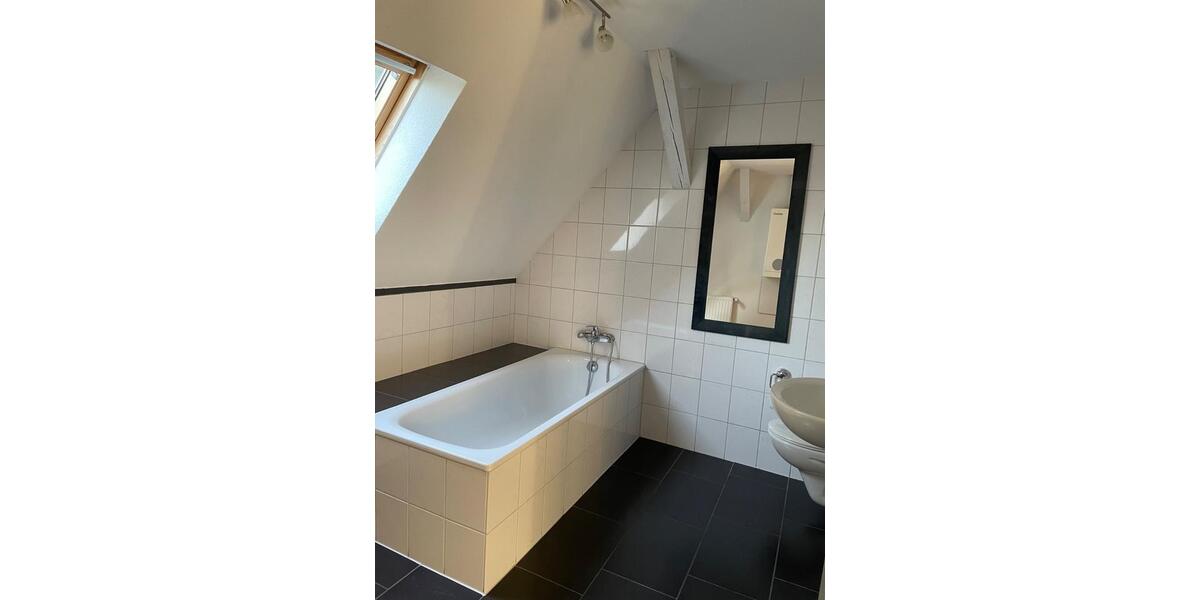Dachgeschoßwohnung Dortmund Hombruch - 4 Zimmer, 80 m&sup2;, 600&euro; | Angebot:25638824