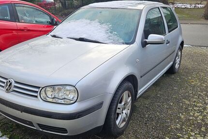 VW Golf 33.396 km 3.200 &euro; Werne 59368