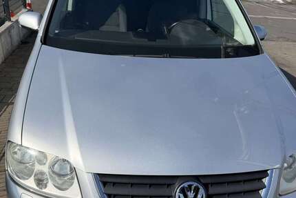 VW Touran 144.000 km 5.000 &euro; unna 59425