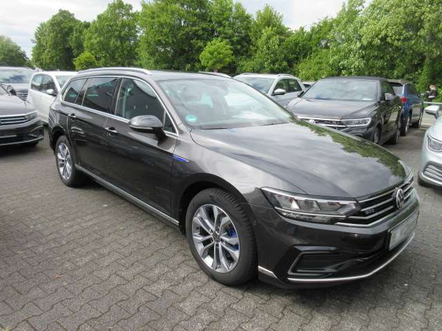 VW Passat Variant GTE 1.4 eHybrid DSG NAVI LEDER AHK 71.135 km 21.988 &euro; Bergkamen 59192