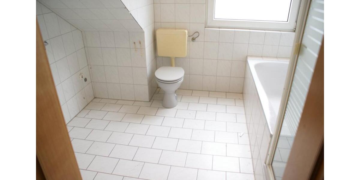Dachgeschoßwohnung Dortmund Huckarde - 2 Zimmer, 60 m&sup2;, 600&euro; | Angebot:27604475