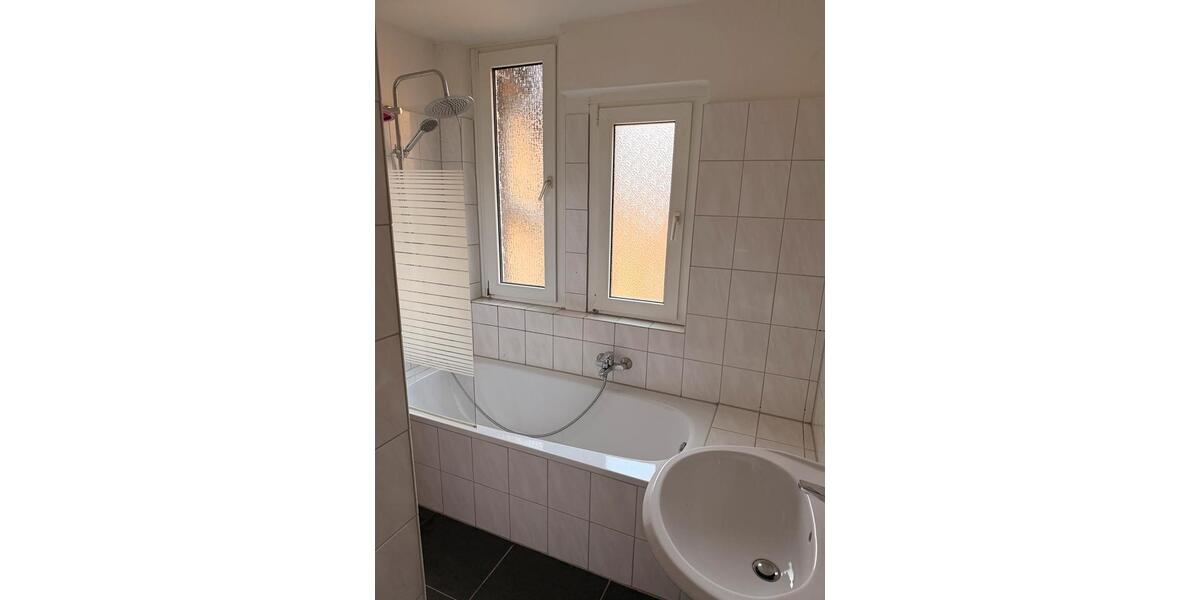 Etagenwohnung Nachrodt-Wiblingwerde Wiblingwerde - 4 Zimmer, 75 m&sup2;, 420&euro; | Angebot:25903144