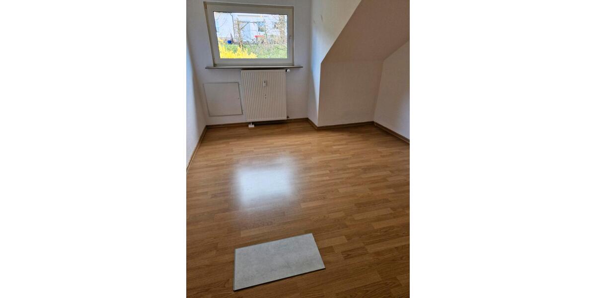 Dachgeschoßwohnung Hemer - 3 Zimmer, 81 m&sup2;, 700&euro; | Angebot:25956708