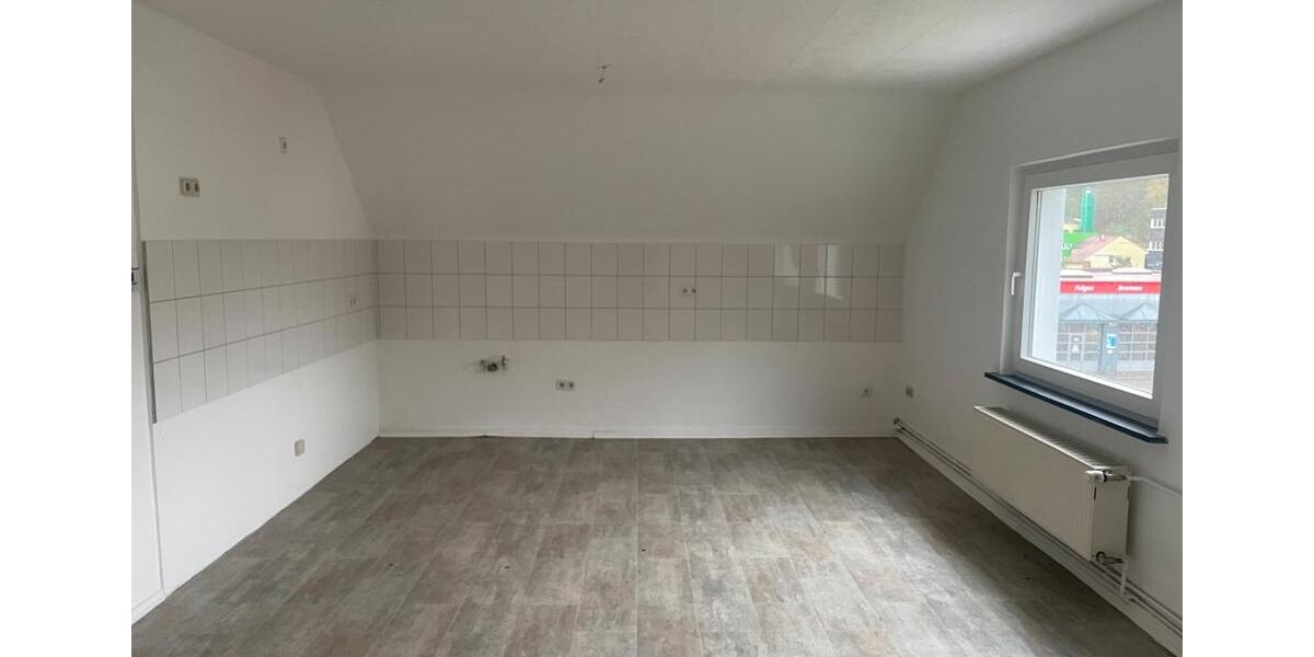 Dachgeschoßwohnung Iserlohn - 3.5 Zimmer, 80 m&sup2;, 500&euro; | Angebot:25903478