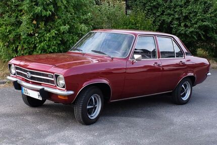 Opel Ascona 85.000 km 8.400 &euro; Bochum 44795