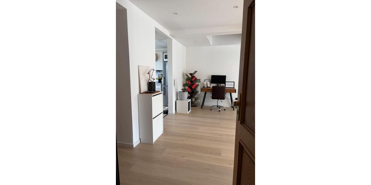 Dachgeschoßwohnung Dortmund Hombruch - 3.5 Zimmer, 150 m&sup2;, 1.800&euro; | Angebot:26665401