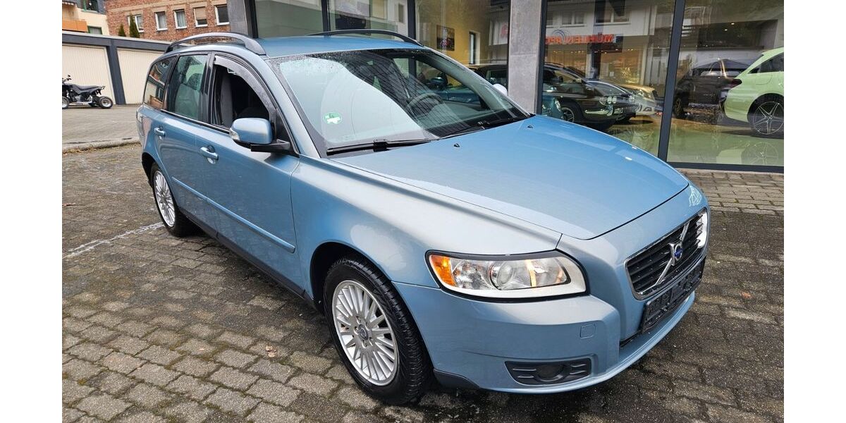 Volvo V50 235.000 km 1.999 &euro; Altena 58762