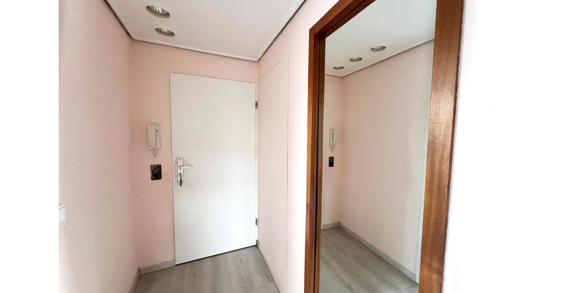 Dachgeschoßwohnung Hagen Hohenlimburg - 2 Zimmer, 60 m&sup2;, 670&euro; | Angebot:27572518
