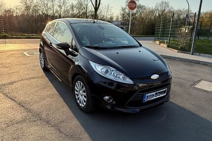 Ford Fiesta 128.000 km 3.300 &euro; Castrop 44577