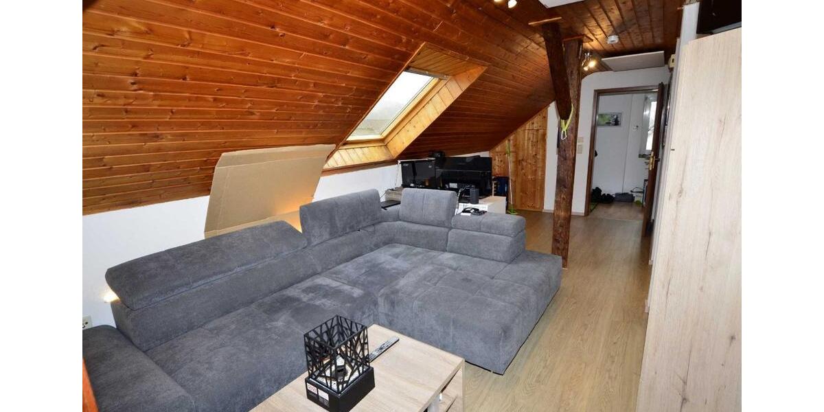 Dachgeschoßwohnung Neuenrade - 2 Zimmer, 38 m&sup2;, 260&euro; | Angebot:25869932