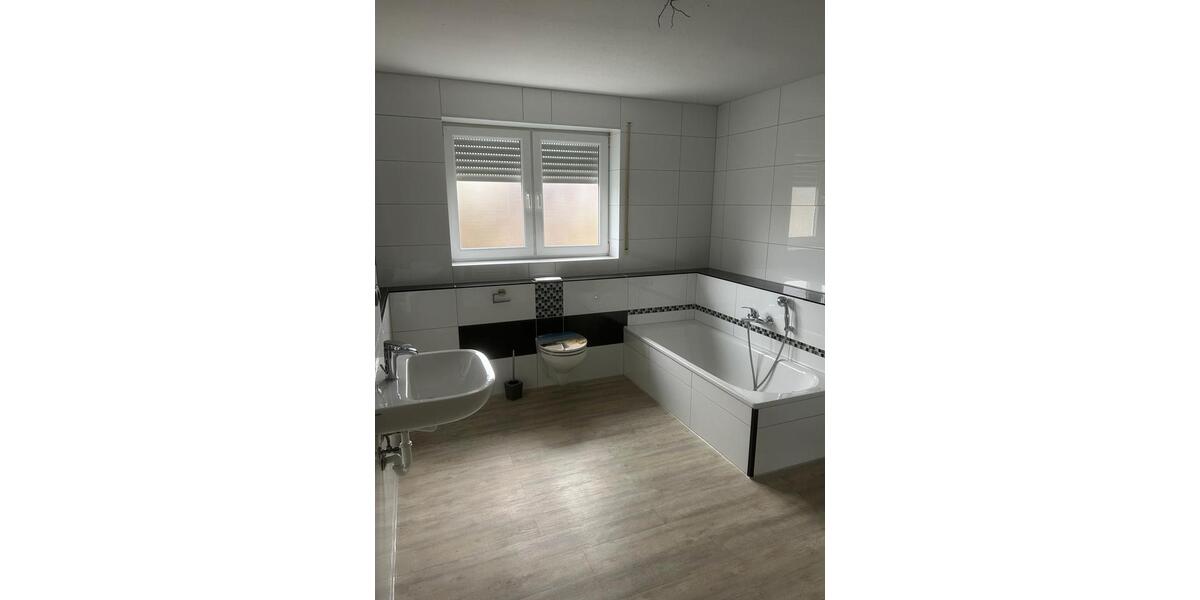 Doppelhaushälfte Breckerfeld - 5 Zimmer, 130 m&sup2;, 400.000&euro; | Angebot:24774546