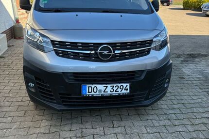 Opel Vivaro 18.500 km 14.999 &euro; dortmund 44319