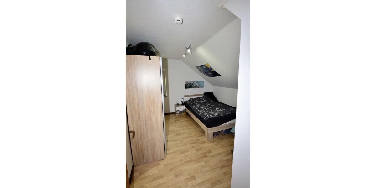 Dachgeschoßwohnung Neuenrade - 2 Zimmer, 38 m&sup2;, 260&euro; | Angebot:25869932