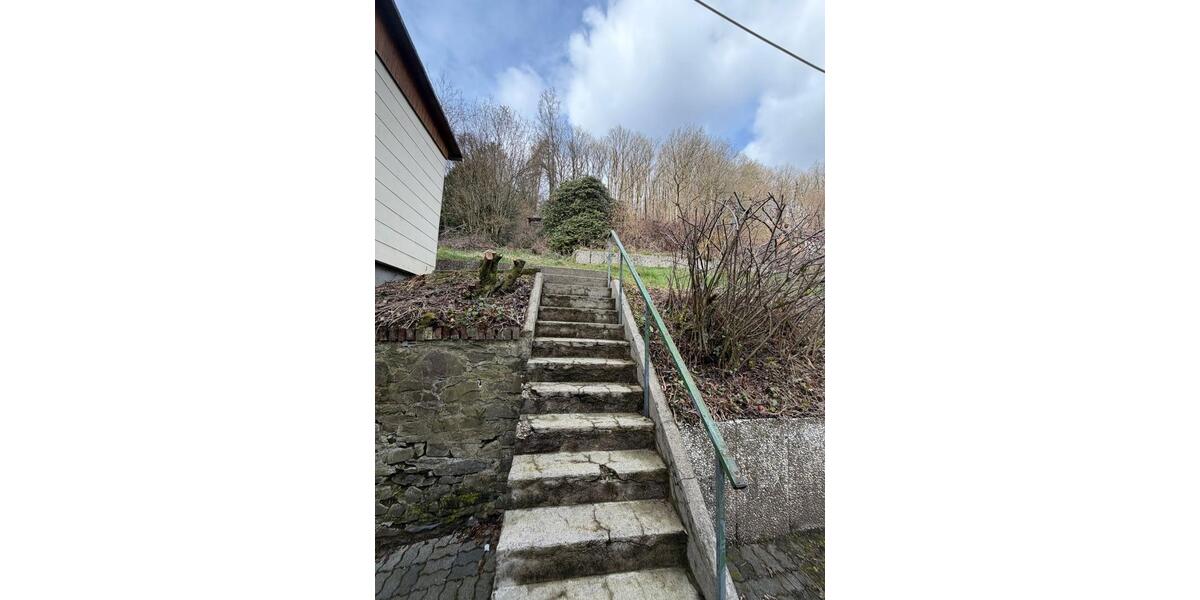 Mehrfamilienhaus, Wohnhaus Schalksmühle - 7 Zimmer, 165 m&sup2;, 340.000&euro; | Angebot:25756056