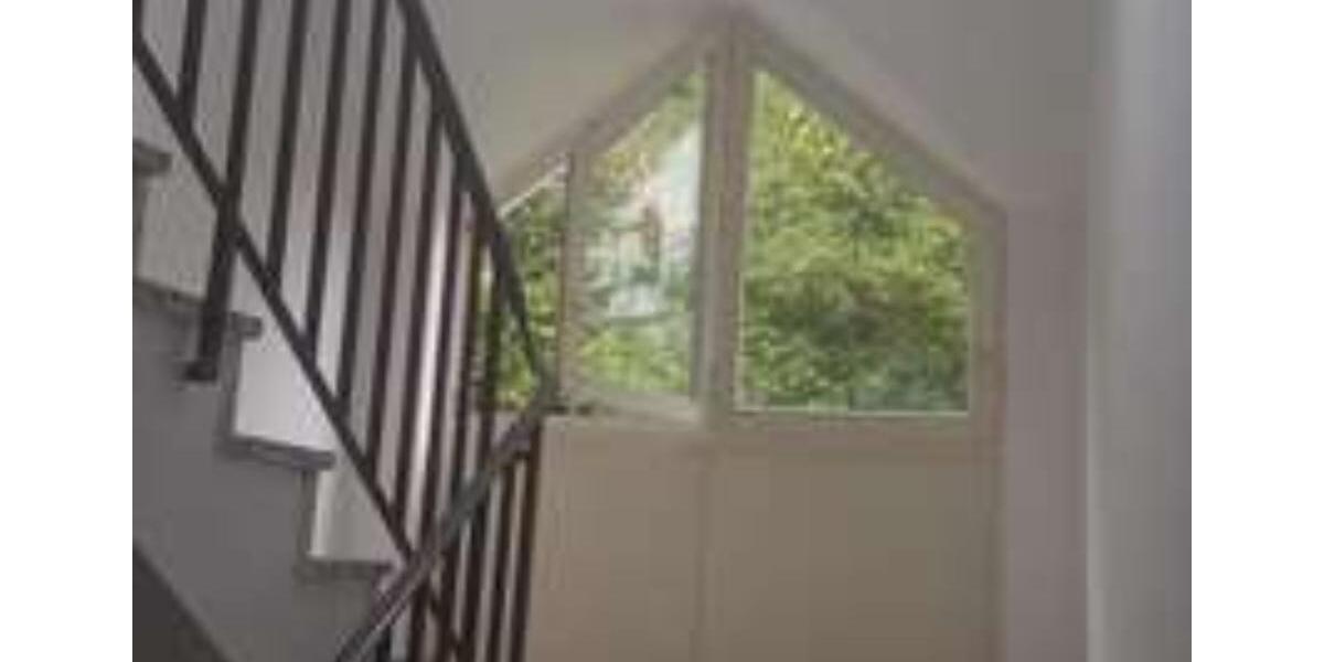 Etagenwohnung Altena - 2 Zimmer, 82 m&sup2;, 250&euro; | Angebot:24726858