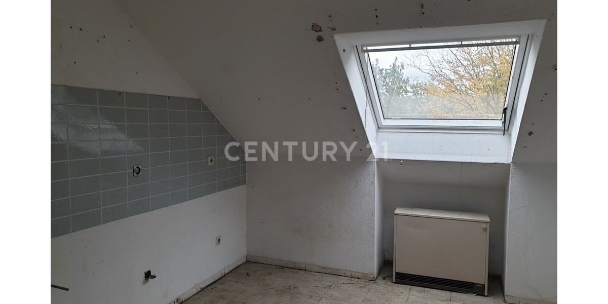 *Renovierungsobjekt* - Kapitalanlage mit Potenzial: Dachgeschosswohnung in begehrter Wohngegend - Etagenwohnung Dortmund Aplerbeck | Angebot:23653850