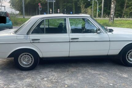 Mercedes-Benz 200 231.000 km 7.399 &euro; Dortmund 44229