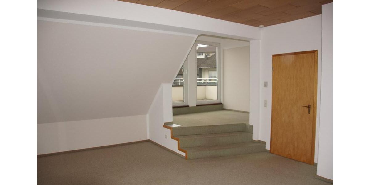 Dachgeschoßwohnung Ennepetal - 2 Zimmer, 79 m&sup2;, 400&euro; | Angebot:25433279