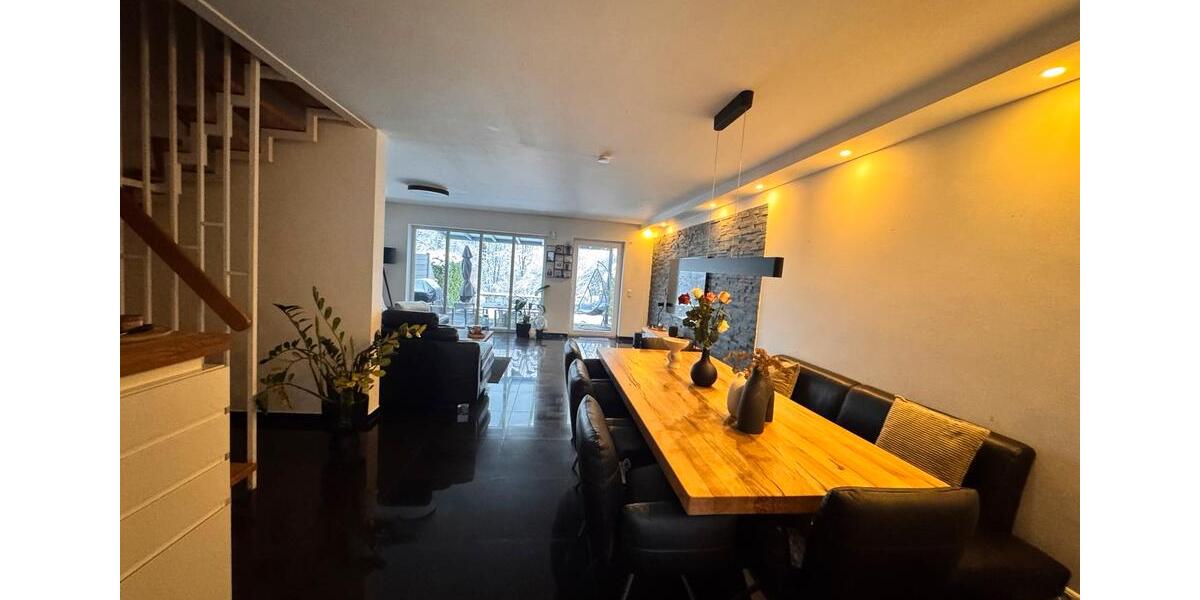Reihenhaus Lüdenscheid Staberg - 5 Zimmer, 130 m&sup2;, 399.000&euro; | Angebot:26864698