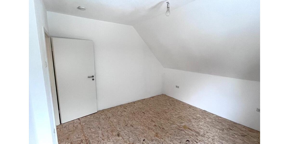 Dachgeschoßwohnung Lünen Alstedde - 3 Zimmer, 36 m&sup2;, 300&euro; | Angebot:26593595