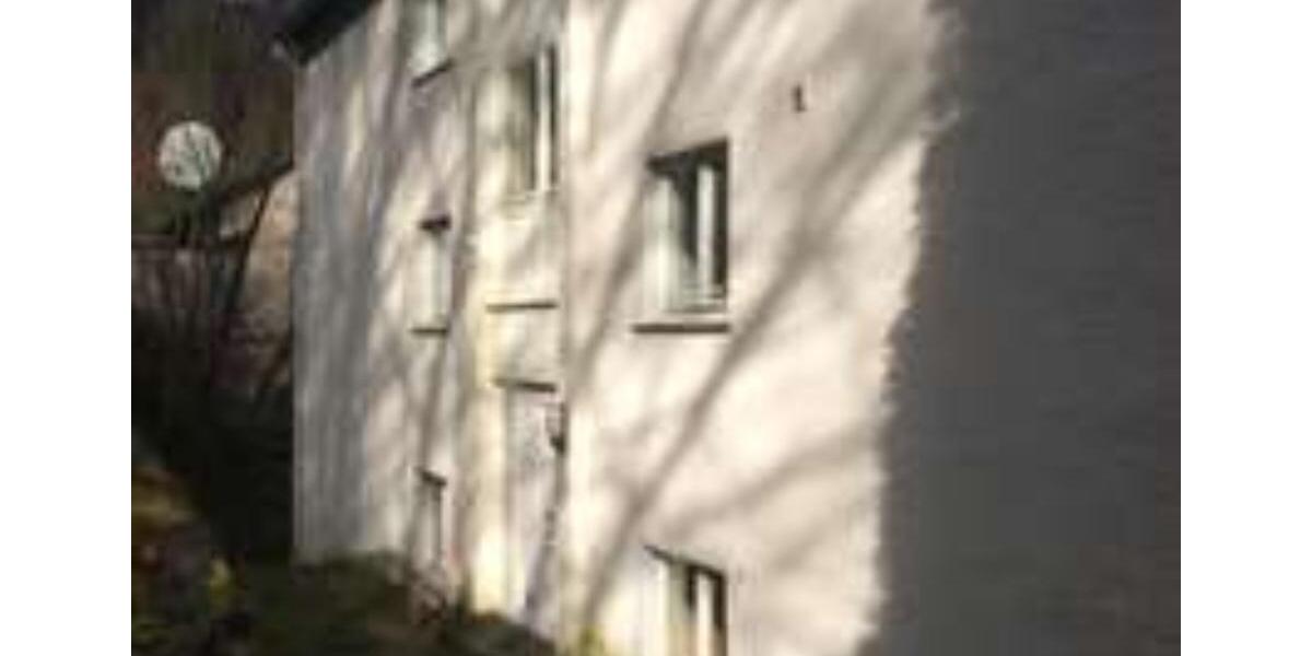 Etagenwohnung Altena - 2 Zimmer, 82 m&sup2;, 250&euro; | Angebot:24726858