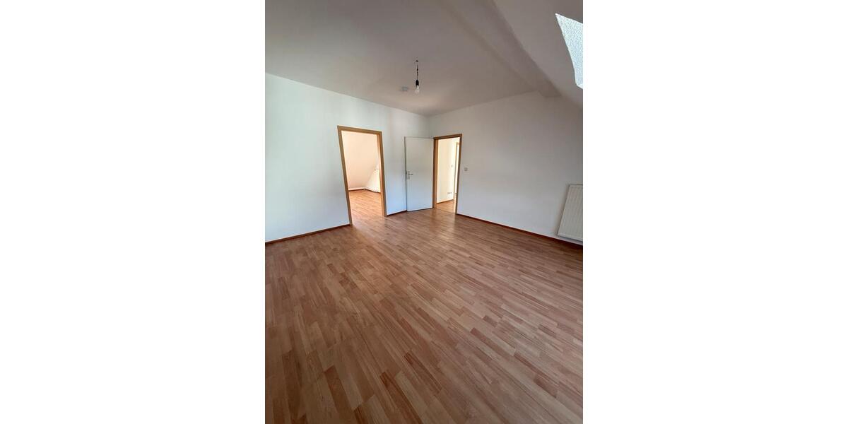 Dachgeschoßwohnung Lüdenscheid Brügge - 5 Zimmer, 85 m&sup2;, 950&euro; | Angebot:24736644