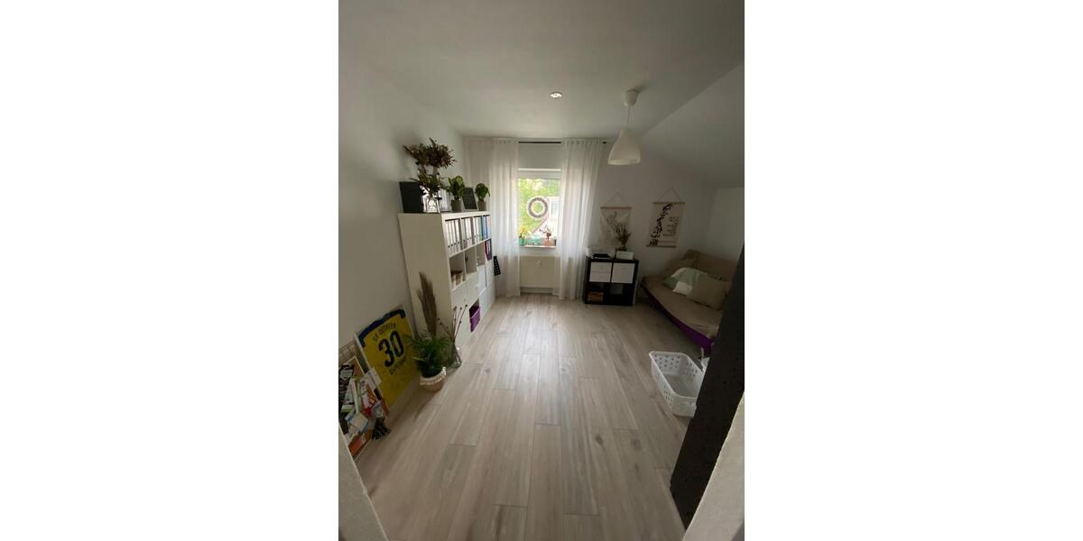 Dachgeschoßwohnung Hemer - 3 Zimmer, 110 m&sup2;, 950&euro; | Angebot:25397374