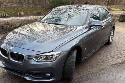 BMW 330 61.000 km 22.800 &euro; Dortmund 44339