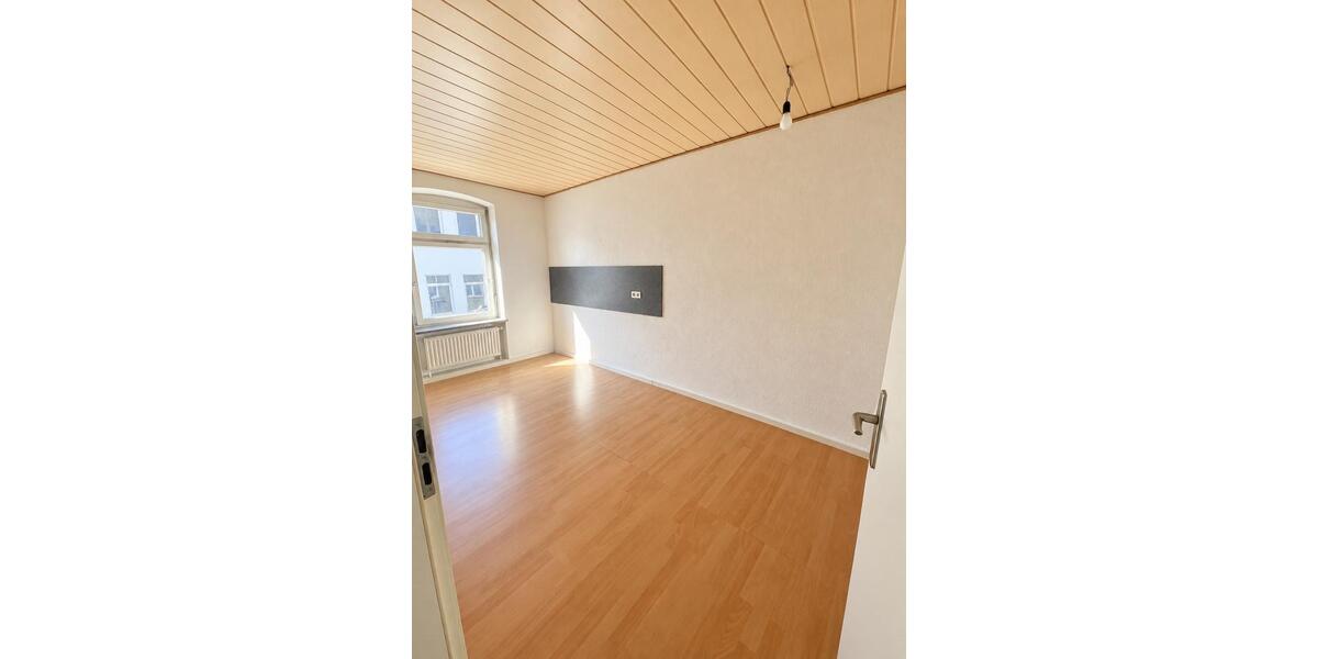 Dachgeschoßwohnung Werdohl - 1 Zimmer, 38 m&sup2;, 300&euro; | Angebot:27570477