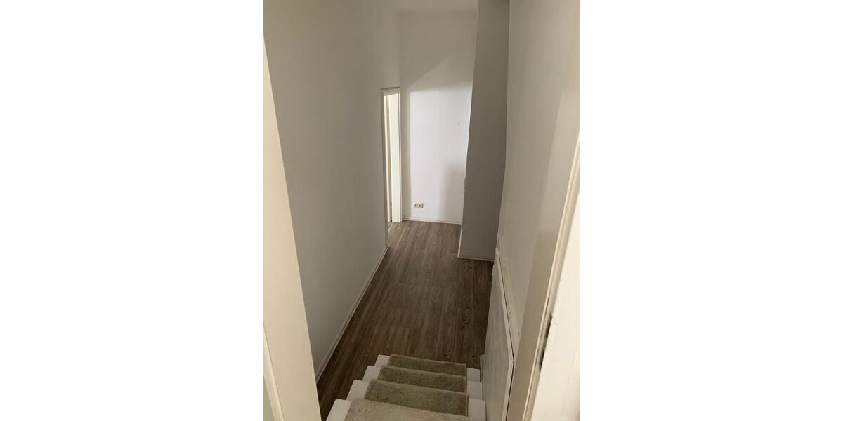 Erdgeschoßwohnung Lünen Brambauer - 3 Zimmer, 150 m&sup2;, 1.250&euro; | Angebot:25394247