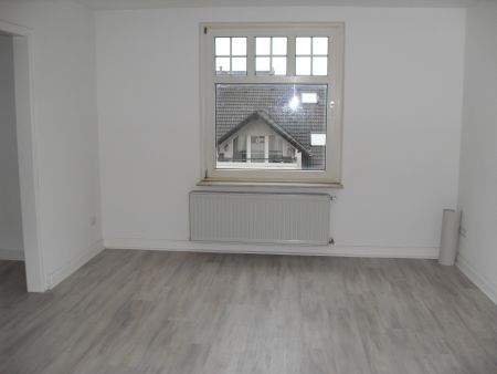 Etagenwohnung Lüdenscheid Grünewald - 3 Zimmer, 90 m&sup2;, 570&euro; | Angebot:25697115