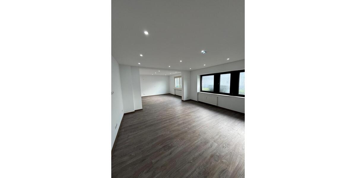 Erdgeschoßwohnung Neuenrade - 3 Zimmer, 93 m&sup2;, 1.050&euro; | Angebot:27551162