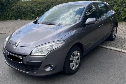Renault Megane 146.000 km 2.599 &euro; Iserlohn 58642
