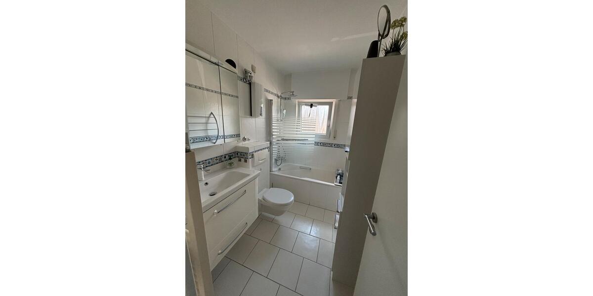 Dachgeschoßwohnung Dortmund Brackel - 4.5 Zimmer, 90 m&sup2;, 210.000&euro; | Angebot:27079743