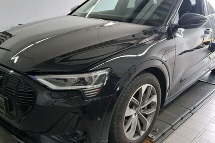 Audi e-tron 29.739 km 31.870 &euro; Hagen 58091