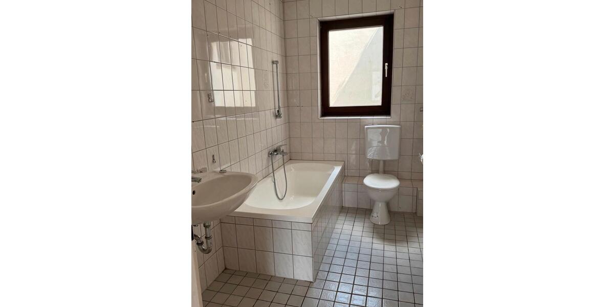 Etagenwohnung Halver - 2 Zimmer, 56 m&sup2;, 450&euro; | Angebot:25157168